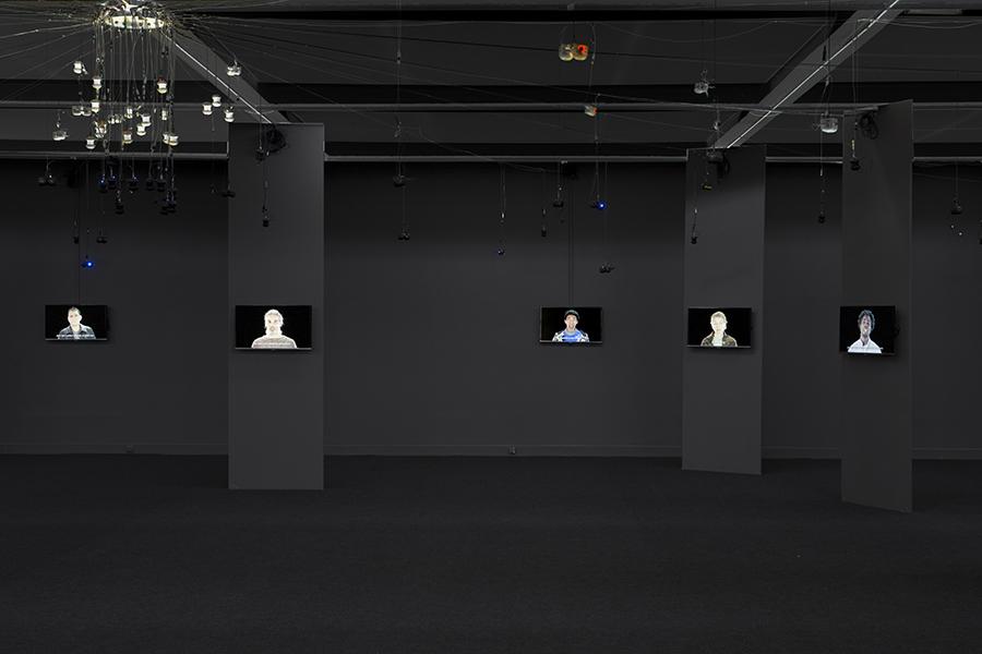 The Rumor of the World, Installation vidéo et sonore. Installation On SCAM (I first must apologise), 2014 ©Joana Hadjthomas et Khalil Joreige