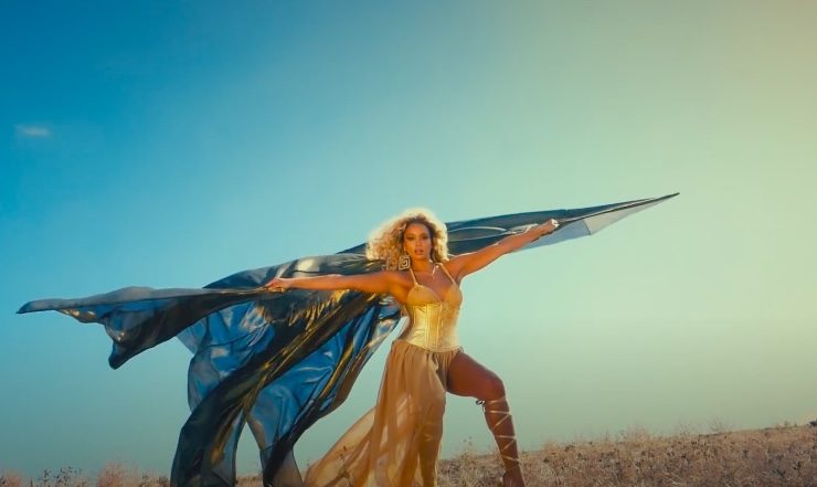 Manifesto 21 - Lion Babe